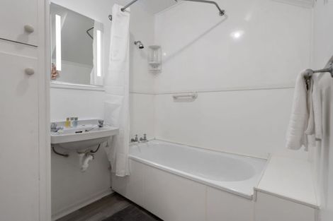 Photo of property in 213 Jervois Road, Herne Bay, Auckland, 1011