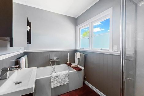Photo of property in 1a Aurea Avenue, Pakuranga, Auckland, 2010