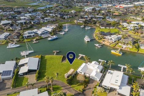 Photo of property in 32 Arawa Lane, Whitianga, 3510