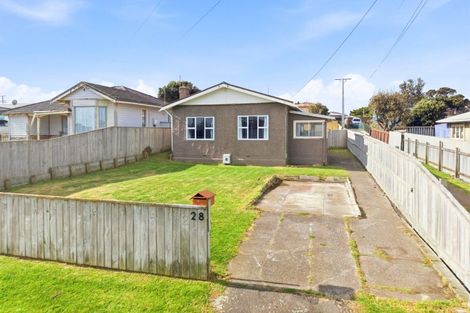 Photo of property in 28 Aotea Street, Castlecliff, Whanganui, 4501