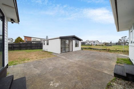 Photo of property in 15 Mayflower Close, Mangere East, Auckland, 2024