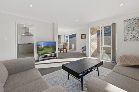 Photo of property in 35 Leet Crescent, Papamoa Beach, Papamoa, 3118