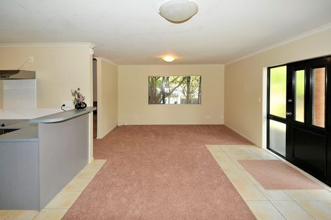 Photo of property in 18 Catrina Avenue, Birkenhead, Auckland, 0626