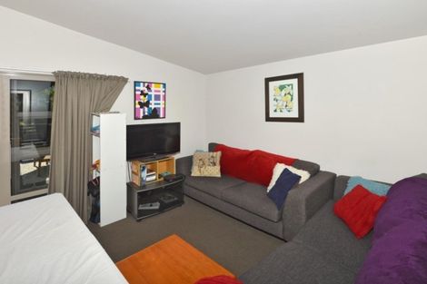 Photo of property in 17 Bermuda Place, One Tree Point, 0118