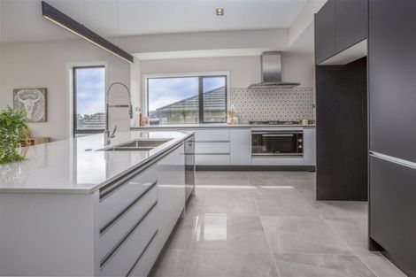 Photo of property in 19 Wangapeka Way, Aotea, Porirua, 5024