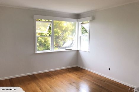 Photo of property in 44 Selwyn Crescent, Forrest Hill, Auckland, 0620