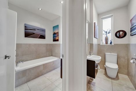 Photo of property in 45 Links Drive, Waiwhakaiho, New Plymouth, 4312