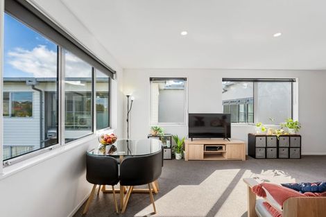 Photo of property in Bay Palms Apartments, 2/30c Bute Road, Browns Bay, Auckland, 0630