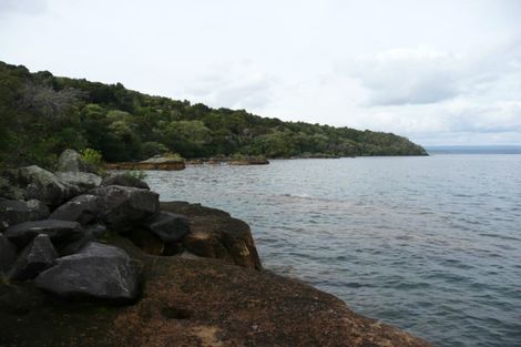 Photo of property in 44 Whakamoenga Point, Acacia Bay, Taupo, 3385