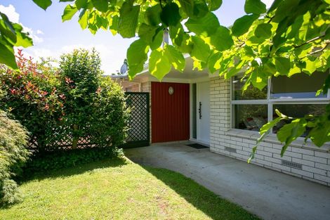 Photo of property in 5 Woodstock Crescent, Leamington, Cambridge, 3432