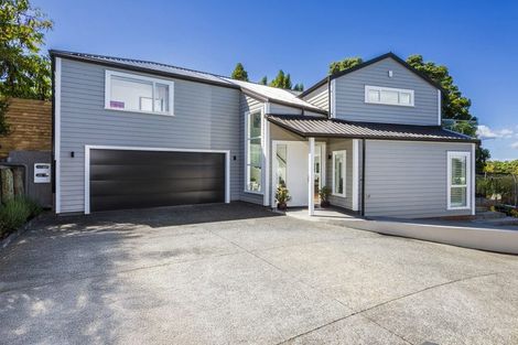 Photo of property in 4/92 Churchill Road, Murrays Bay, Auckland, 0630
