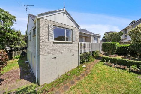 Photo of property in 2/30 Curacao Place, Half Moon Bay, Auckland, 2012