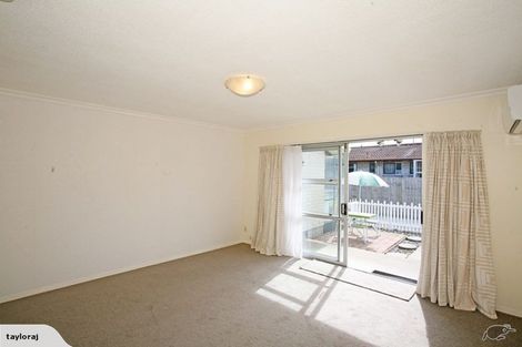 Photo of property in 3/12 Peer Street, Upper Riccarton, Christchurch, 8041