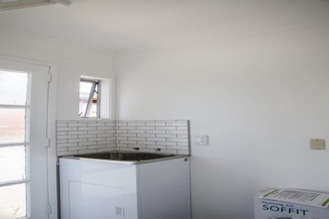 Photo of property in 1/9 Miraka Place, Birkenhead, Auckland, 0626