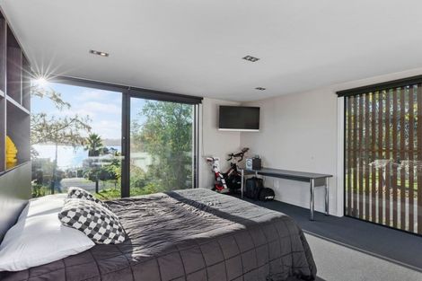 Photo of property in 98 Ferry Parade, Herald Island, Auckland, 0618