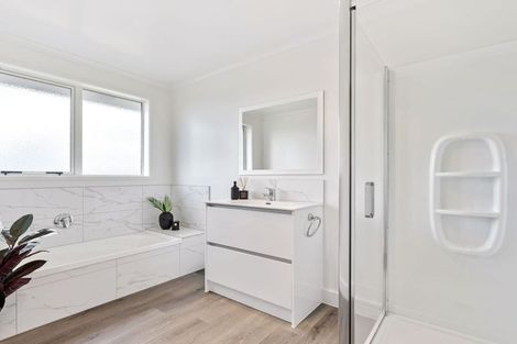 Photo of property in 7 Milla Mae Rise, Woodhill, 0110