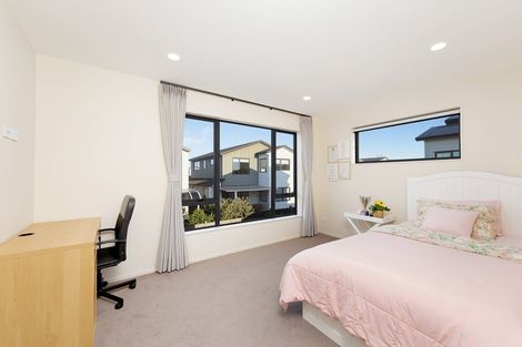 Photo of property in 17 Toanui Road, Hobsonville, Auckland, 0616