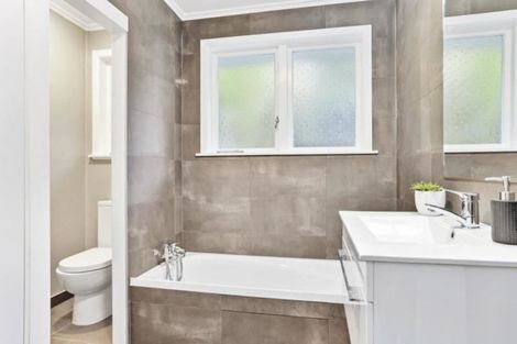 Photo of property in 759 West Coast Road, Oratia, Auckland, 0604