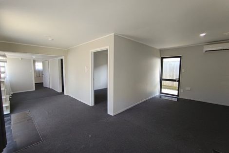Photo of property in 21 Mon Desir Place, Manurewa, Auckland, 2102