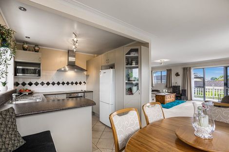 Photo of property in 76b Kiwi Esplanade, Mangere Bridge, Auckland, 2022
