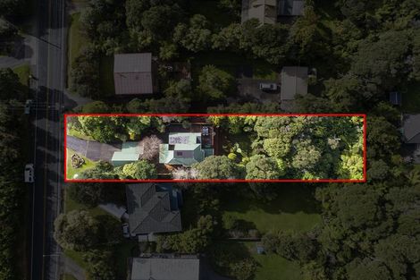 Photo of property in 1048 Scenic Drive North, Swanson, Auckland, 0816