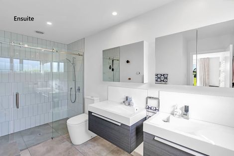 Photo of property in 1037 State Highway 1, Te Horo, Otaki, 5581