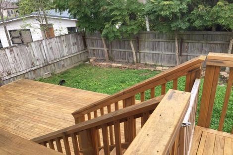 Photo of property in 1/4 Orton Street, Glenfield, Auckland, 0627