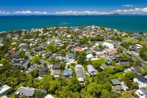 Photo of property in 860 Beach Road, Waiake, Auckland, 0630