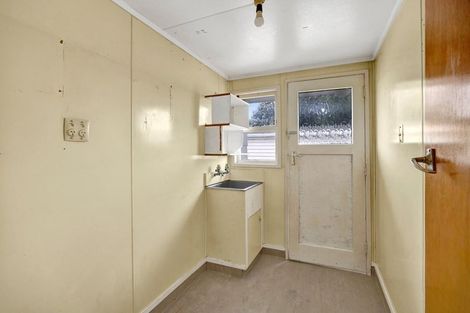 Photo of property in 5 Hughson Place, Opunake, 4616