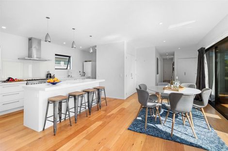 Photo of property in 18 Centre Crescent, Wanaka, 9305