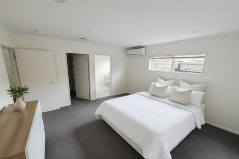 Photo of property in 23 Chalmers Close, Orewa, 0931