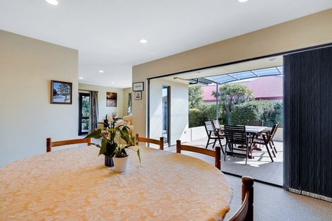 Photo of property in 14 Olive Grove, Havelock North, 4130