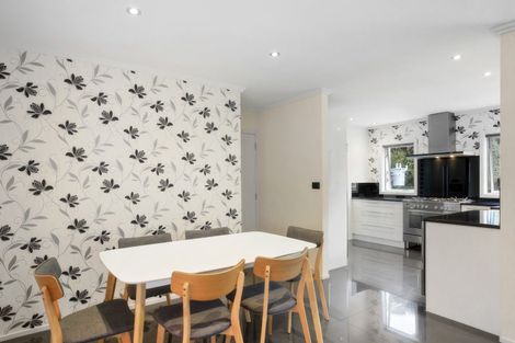 Photo of property in 20 Pomare Avenue, Russell, 0272