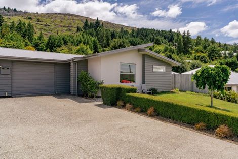 Photo of property in 26 Harrys Close, Arthurs Point, Queenstown, 9371