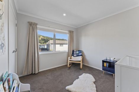 Photo of property in 30 Bluff Road, Kenepuru, Porirua, 5022