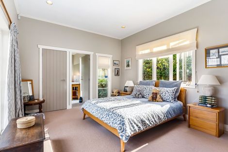 Photo of property in 4 Riddell Road, Glendowie, Auckland, 1071