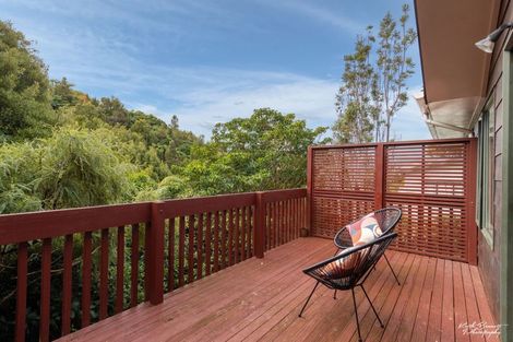 Photo of property in 2/126 Tirohanga Road, Tirohanga, Lower Hutt, 5010