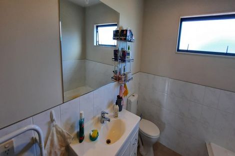 Photo of property in 22/22 Northcross Drive, Oteha, Auckland, 0632