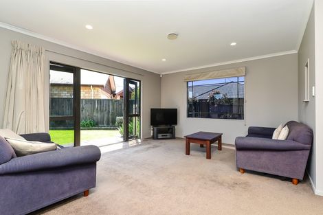 Photo of property in 7 Roderick Place, Rototuna, Hamilton, 3210