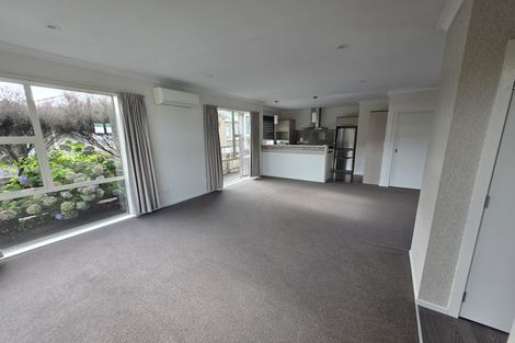 Photo of property in 18 Sinclair Street, Ebdentown, Upper Hutt, 5018