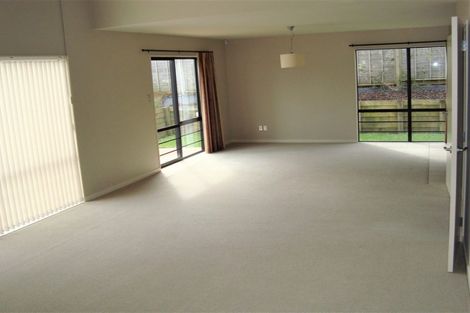 Photo of property in 23 Kittiwake Drive, Schnapper Rock, Auckland, 0632