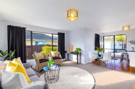 Photo of property in 6 Blossomdale Place, Bishopdale, Christchurch, 8053