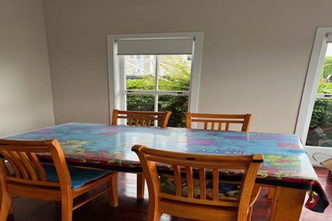 Photo of property in 68 Beach Road, Mellons Bay, Auckland, 2014