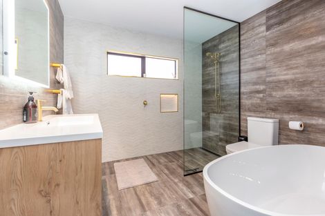 Photo of property in 3 Elias Court, The Gardens, Auckland, 2105