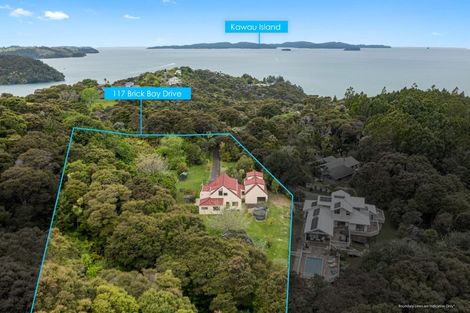 Photo of property in 117 Brick Bay Drive, Sandspit, Warkworth, 0982
