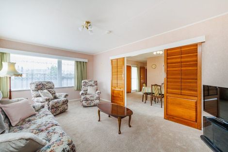 Photo of property in 18 Tararua Terrace, Cloverlea, Palmerston North, 4412