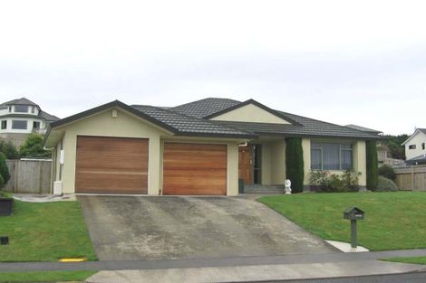 Photo of property in 18 Birkinshaw Grove, Riverstone Terraces, Upper Hutt, 5018