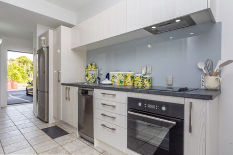 Photo of property in The Grange, 69/92 Bush Road, Albany, Auckland, 0632