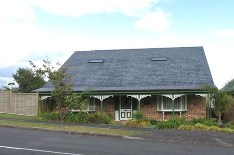 Photo of property in 175 West Harbour Drive, West Harbour, Auckland, 0618