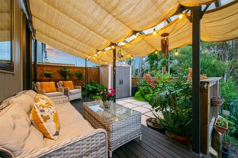 Photo of property in 11 Kaimai Avenue, Massey, Auckland, 0614